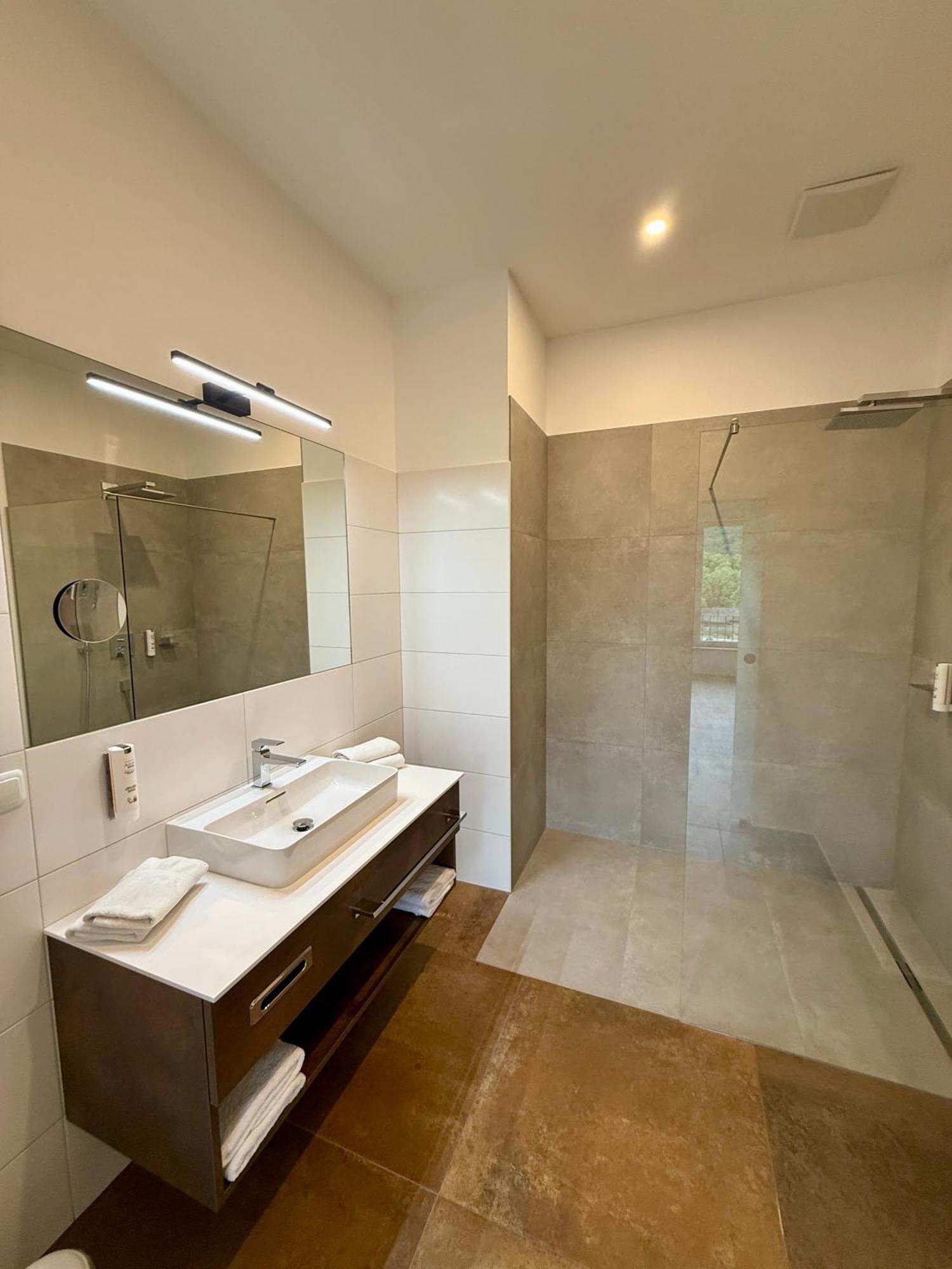 Seehotel Lilly Strobl Luaran gambar