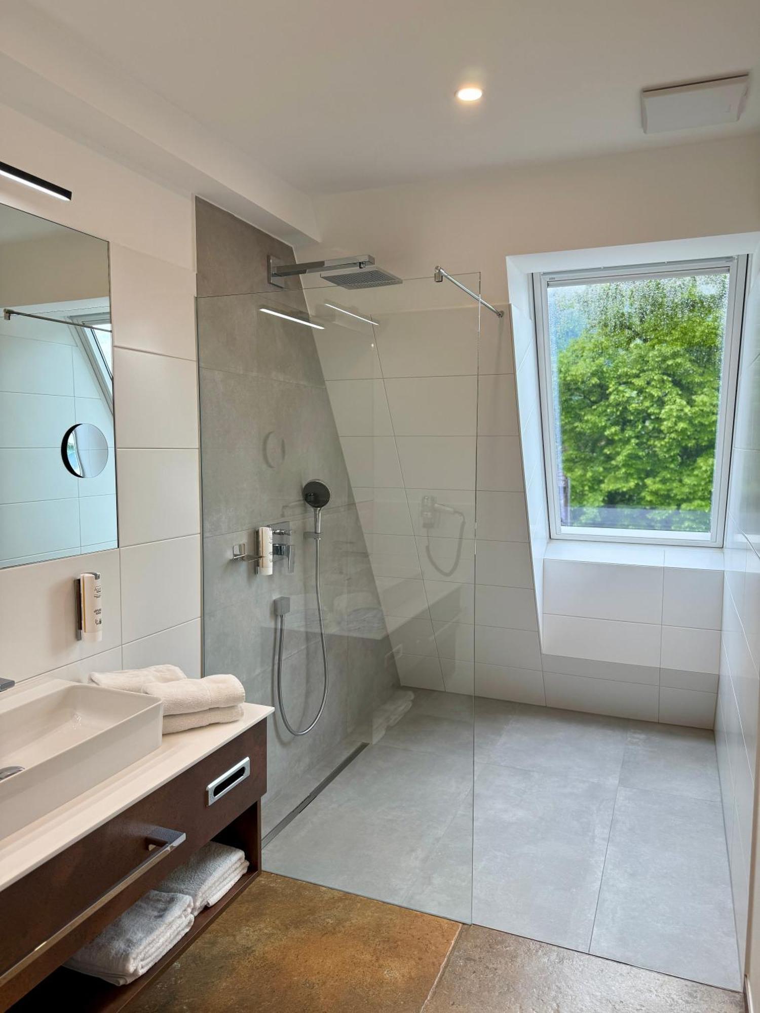 Seehotel Lilly Strobl Luaran gambar